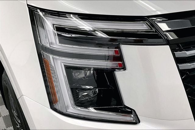 2026 Nissan Armada SL 4WD - Captain's Chair Seat Package