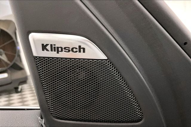 2026 Nissan Armada SL 4WD - Captain's Chair Seat Package