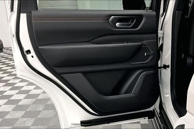 2026 Nissan Armada SL 4WD - Captain's Chair Seat Package