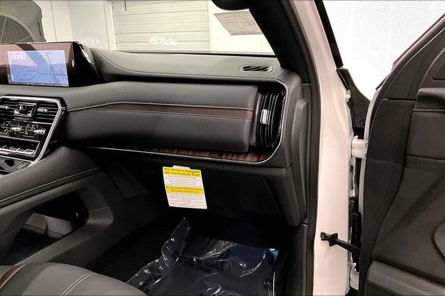 2026 Nissan Armada SL 4WD - Captain's Chair Seat Package