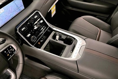 2026 Nissan Armada SL 4WD - Captain's Chair Seat Package