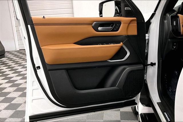 2025 Nissan Armada Platinum Reserve 4x4 - Pano Roof - Htd/Cooled Massaging Leather