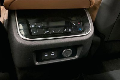 2025 Nissan Armada Platinum Reserve 4x4 - Pano Roof - Htd/Cooled Massaging Leather