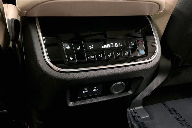 2026 Nissan Armada Platinum Reserve 4WD - Accent Package