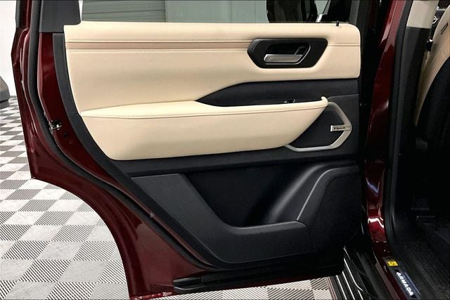 2026 Nissan Armada Platinum Reserve 4WD - Accent Package