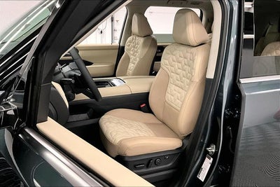 2026 Nissan Armada Platinum Reserve 4WD - Accent Package