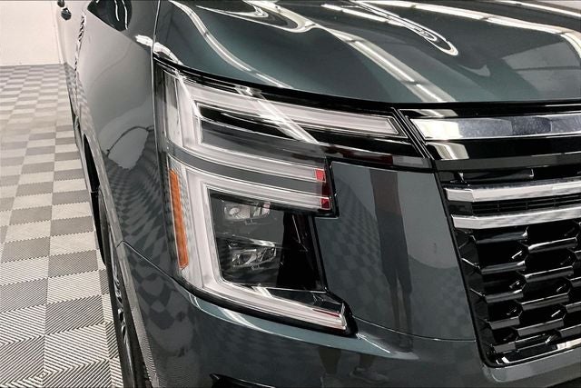 2026 Nissan Armada Platinum Reserve 4WD - Accent Package