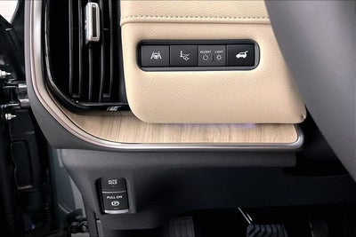 2026 Nissan Armada Platinum Reserve 4WD - Accent Package