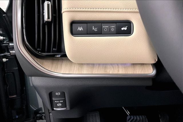 2026 Nissan Armada Platinum Reserve 4WD - Accent Package