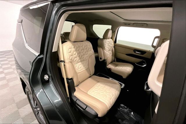 2026 Nissan Armada Platinum Reserve 4WD - Accent Package