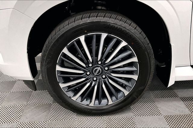 2026 Nissan Armada Platinum Reserve 4WD - Accent and Split Bench Seat Pkgs