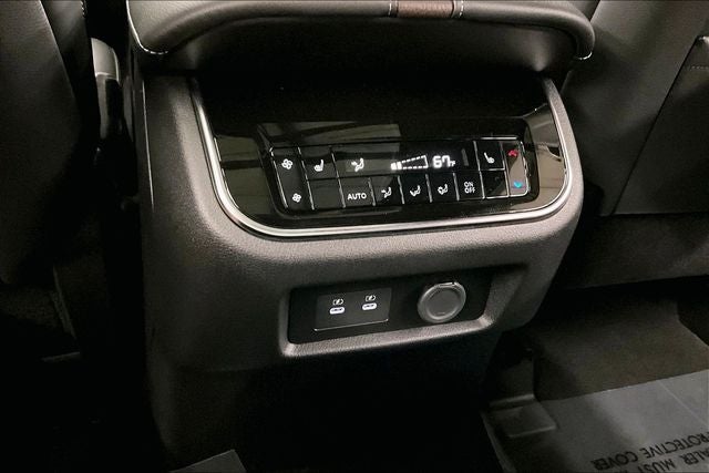 2026 Nissan Armada Platinum Reserve 4WD - Accent and Split Bench Seat Pkgs