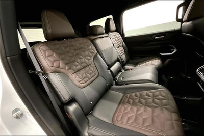 2026 Nissan Armada Platinum Reserve 4WD - Accent and Split Bench Seat Pkgs