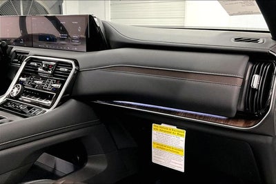 2026 Nissan Armada Platinum Reserve 4WD - Accent and Split Bench Seat Pkgs