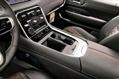2026 Nissan Armada Platinum Reserve 4WD - Accent and Split Bench Seat Pkgs