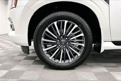 2026 Nissan Armada Platinum Reserve 4WD - Split Bench Seat Package