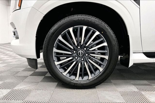 2026 Nissan Armada Platinum Reserve 4WD - Split Bench Seat Package