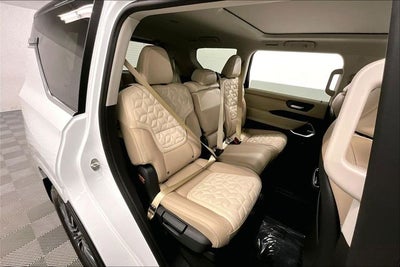 2026 Nissan Armada Platinum Reserve 4WD - Split Bench Seat Package