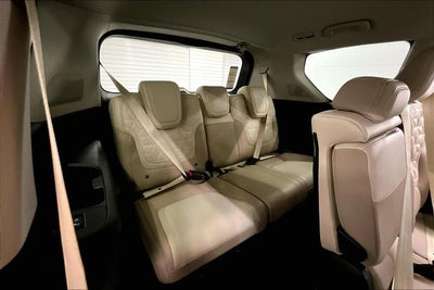 2026 Nissan Armada Platinum Reserve 4WD - Split Bench Seat Package