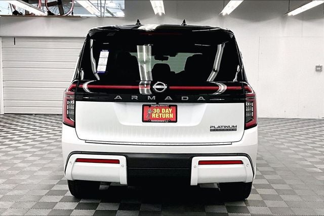 2026 Nissan Armada Platinum Reserve 4WD - Split Bench Seat Package