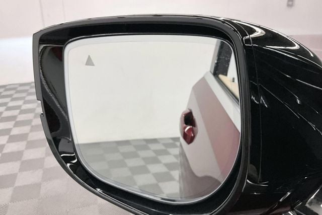 2026 Nissan Armada Platinum Reserve 4WD - Split Bench Seat Package