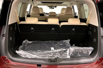 2026 Nissan Armada Platinum Reserve 4WD - Split Bench Seat Package