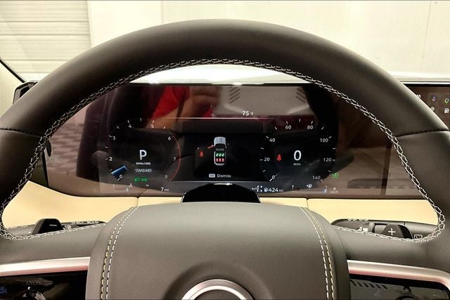 2026 Nissan Armada Platinum Reserve 4WD - Split Bench Seat Package