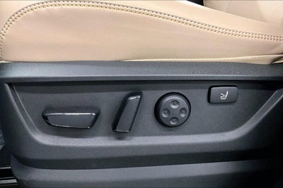 2026 Nissan Armada Platinum Reserve 4WD - Split Bench Seat Package
