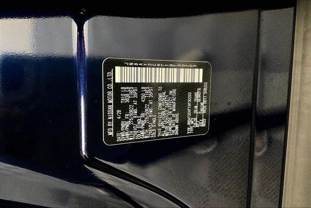 2026 Nissan Armada Platinum Reserve 4WD - Split Bench Seat Package