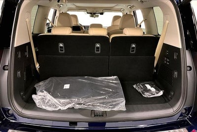 2026 Nissan Armada Platinum Reserve 4WD - Split Bench Seat Package