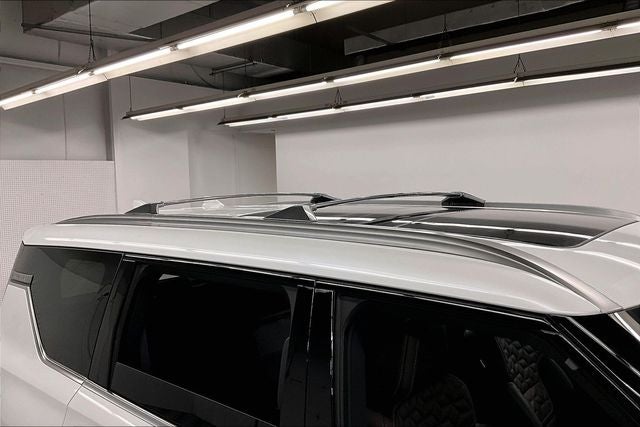 2026 Nissan Armada Platinum Reserve 4WD - Bench Seat Package