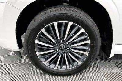 2026 Nissan Armada Platinum Reserve 4WD - Bench Seat Package