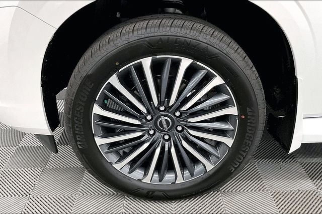 2026 Nissan Armada Platinum Reserve 4WD - Bench Seat Package