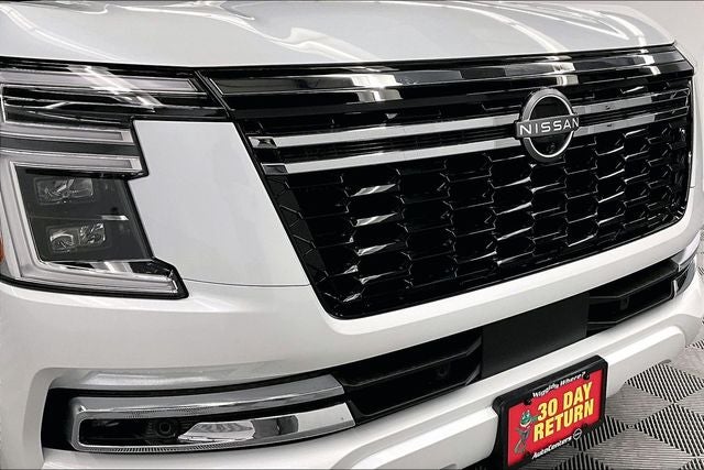 2026 Nissan Armada Platinum Reserve 4WD - Bench Seat Package