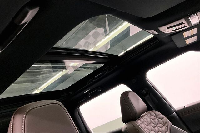 2026 Nissan Armada Platinum Reserve 4WD - Bench Seat Package