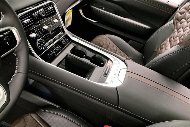 2026 Nissan Armada Platinum Reserve 4WD - Bench Seat Package
