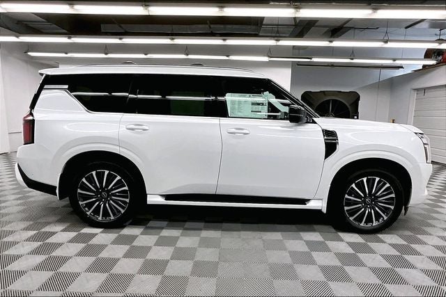 2026 Nissan Armada Platinum Reserve 4WD - Split Bench Seat Package