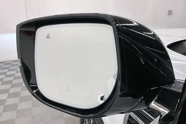 2026 Nissan Armada Platinum Reserve 4WD - Split Bench Seat Package