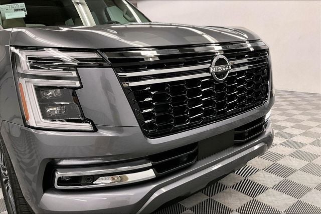 2026 Nissan Armada Platinum Reserve 4WD - Split Bench Seat Package