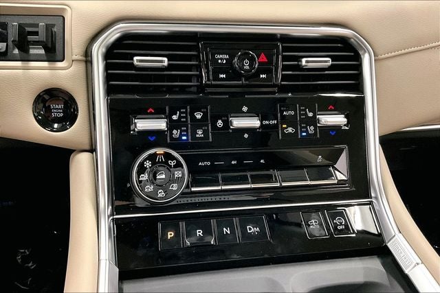 2026 Nissan Armada Platinum Reserve 4WD - Split Bench Seat Package