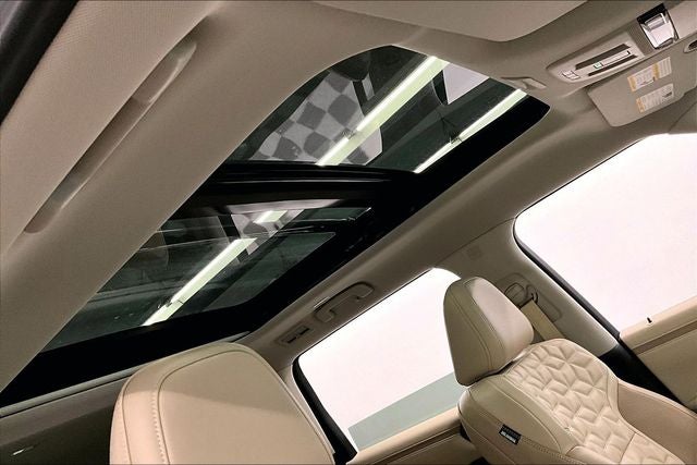 2026 Nissan Armada Platinum Reserve 4WD - Split Bench Seat Package