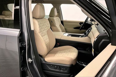 2026 Nissan Armada Platinum Reserve 4WD - Split Bench Seat Package