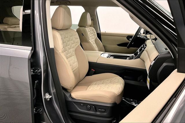 2026 Nissan Armada Platinum Reserve 4WD - Split Bench Seat Package
