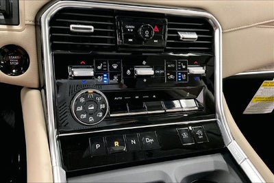 2026 Nissan Armada Platinum Reserve 4WD - Split Bench Seat Package