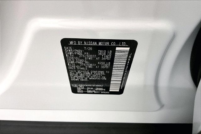 2026 Nissan Armada Platinum Reserve 4WD - Split Bench Seat Package