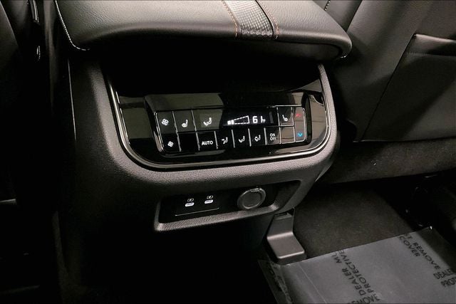 2026 Nissan Armada PRO-4X 4WD - Premium Pkg with Captain Chairs