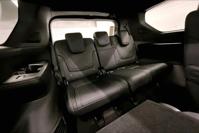 2026 Nissan Armada PRO-4X 4WD - Premium Pkg with Captain Chairs