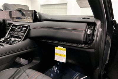 2026 Nissan Armada PRO-4X 4WD - Premium Pkg with Captain Chairs