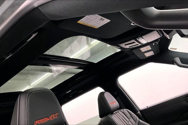 2026 Nissan Armada PRO-4X 4WD - Premium Pkg with Captain Chairs