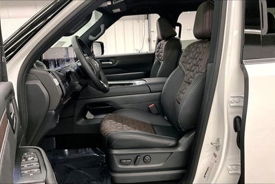 2026 Nissan Armada Platinum 4WD - Split Bench Seat Package